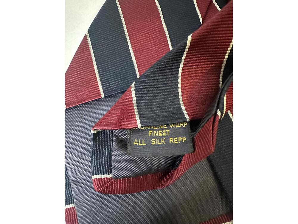 Vintage Neiman Marcus classic burgundy/navy diagonal striped/REPP silk necktie - Picture 3 of 4